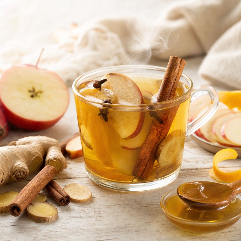 Receita: Chá de maçã com especiarias e mel